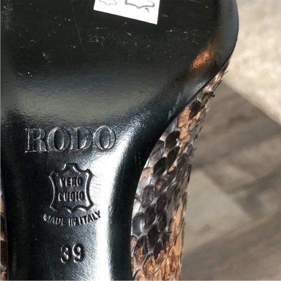 HP🎉 NWOT Vintage RODO Python
Pumps - Picture 7 of 11